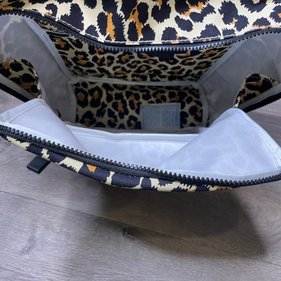 Marc Jacobs #320 The Backpack Leopard Rucksack High - Picture 7 of 8
